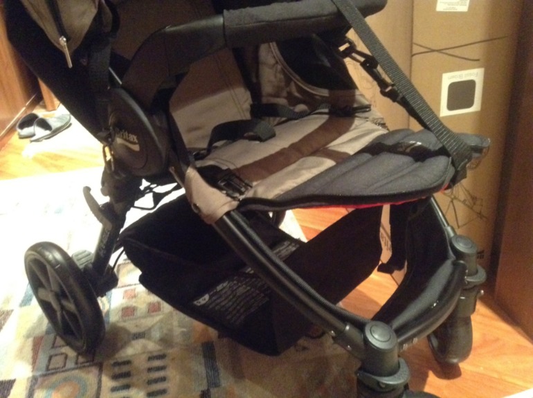 Мое чудо в перьях или покупка Britax b-agile + доработка подножки.