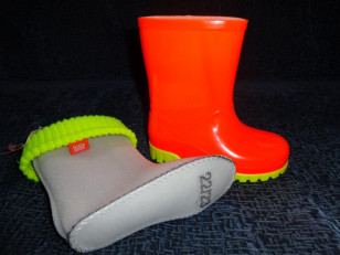 Новые резиновые сапоги Demar размер 22-23