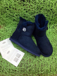 УГГИ (UGG)