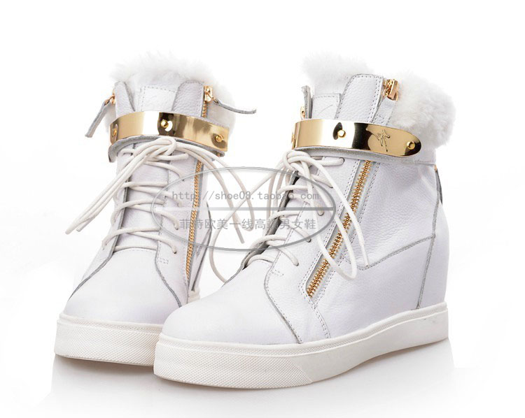 Giuseppe Zanotti зима