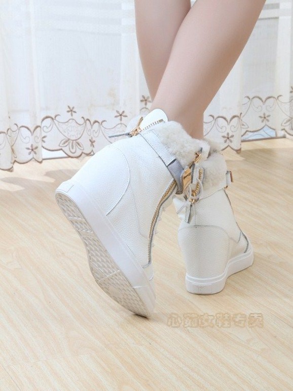 Giuseppe Zanotti зима