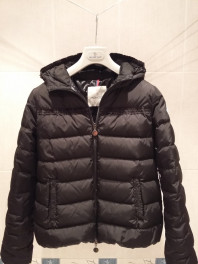 Moncler оригинал