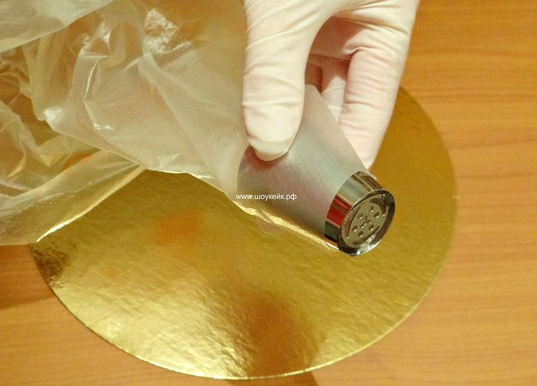 МК по использованию насадки для тюльпанов из крема.