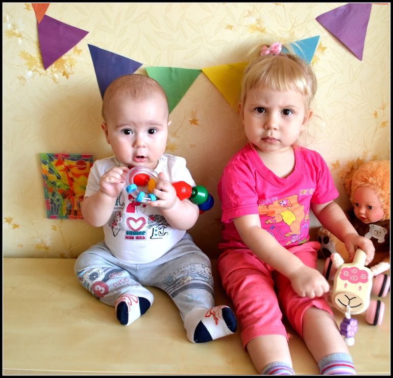 8 месяцев с погодками.