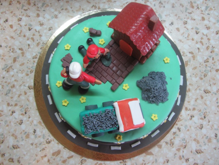 Мои третий торт, с фигурками
