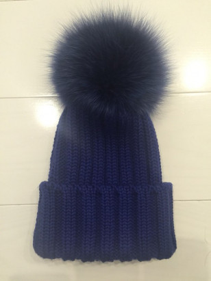 Шапка Catya с огромным помпоном