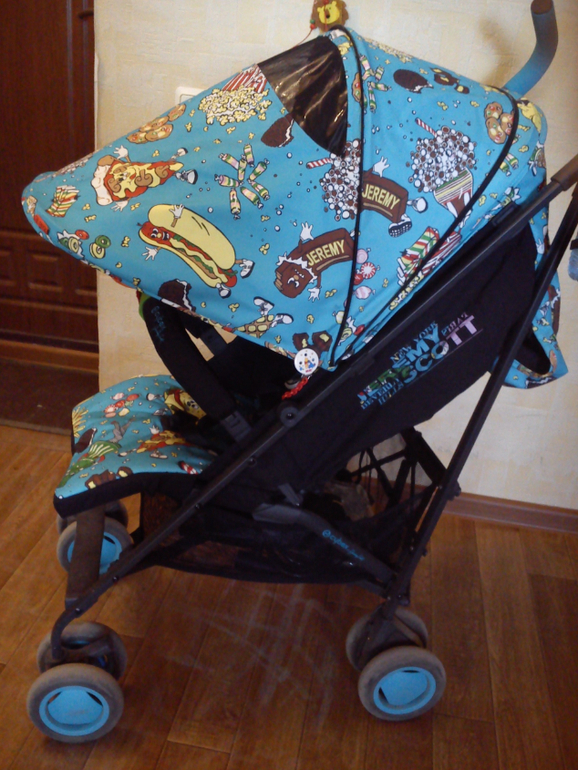 Про нашу колясочку-трость CYBEX ONYX Jeremi Scott multicolour