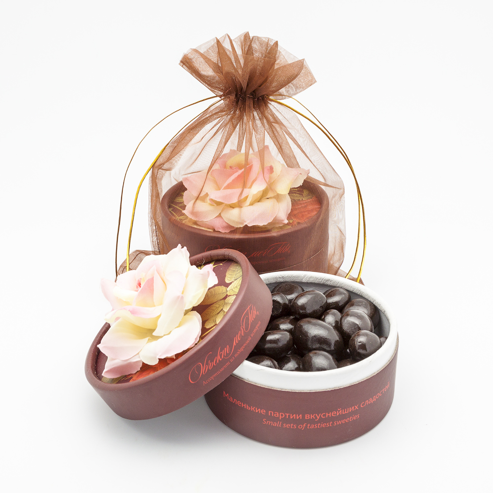 Миндаль в шоколаде. Подарочное драже. Драже смородина в горьком шоколаде 150гр крр111. Мармелад в баночке. Подарочное драже.