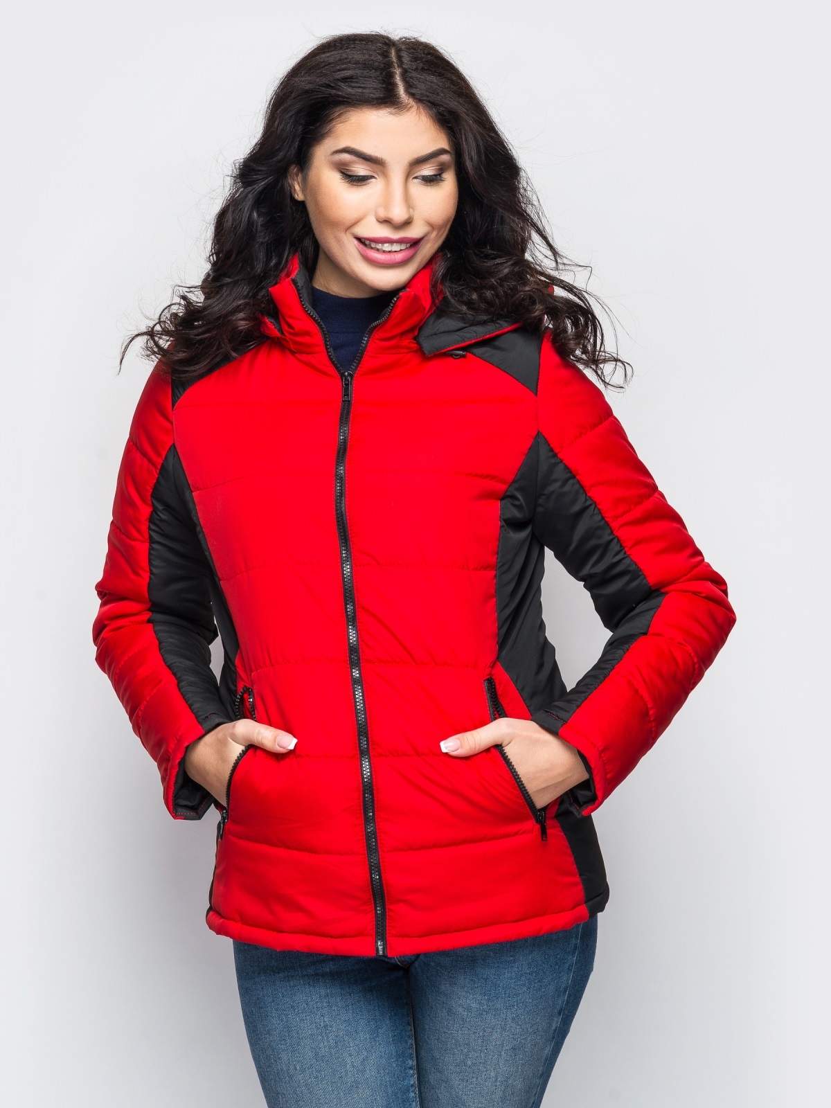 Красная спортивная куртка женская
