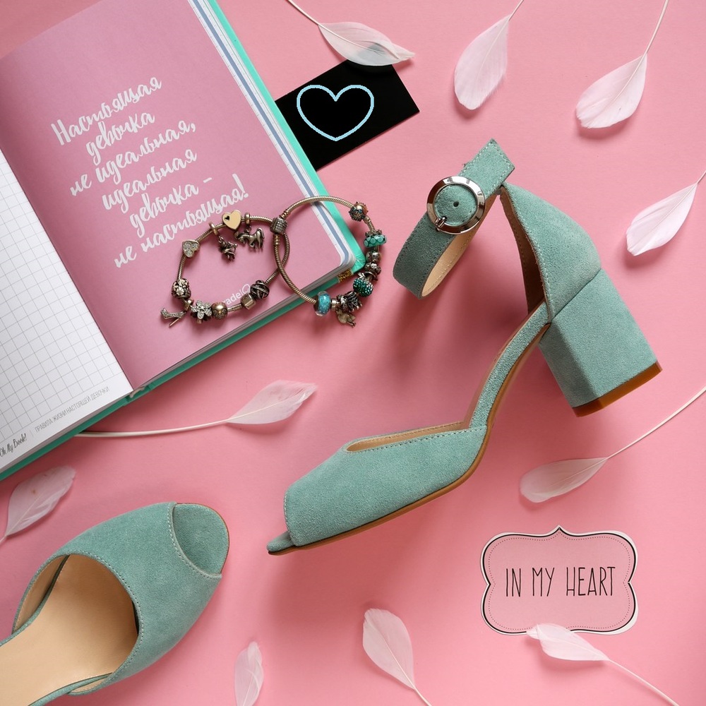 Замшевые босоножки на удобном каблучке. New Collection 18