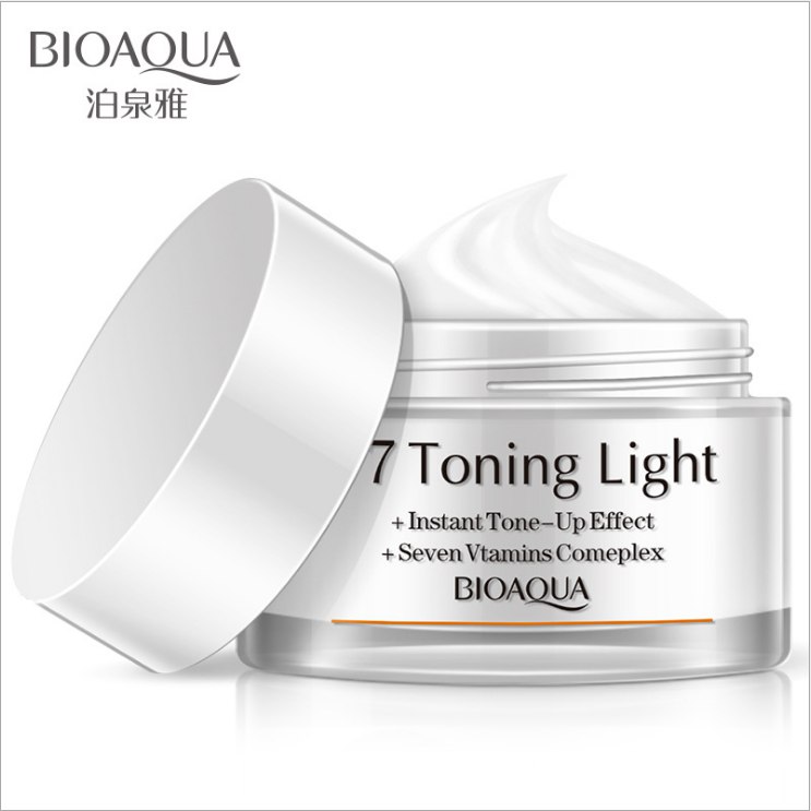BioAqua V7 Toning Light осветляющий дневной крем