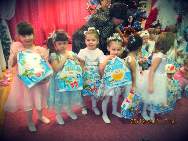 Новогодний утренник в новом садике