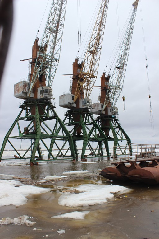 Немного честно натыренных чужих фотографий и одно видео про МЧС.