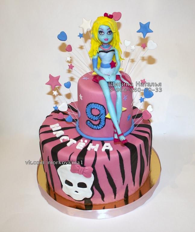 Торт монстр хай