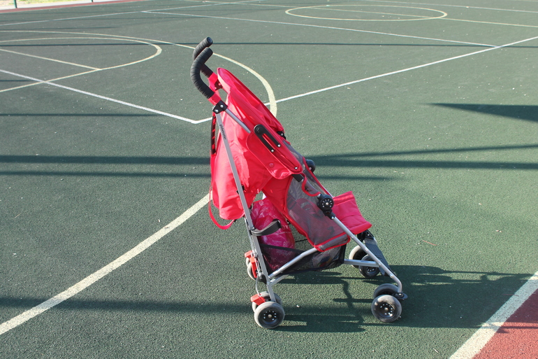 Maclaren Globettroter - легкая трость для подросших малышей!