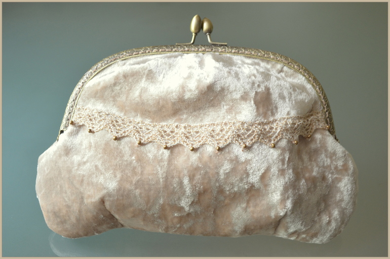 В обмен на зайку. Клатч.