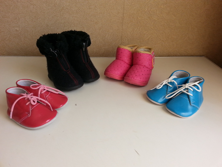 новая и б/у детская обувь в отличном состоянии