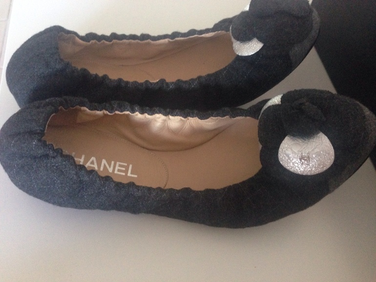 Chanel!!! Балетки оригинал новые на 37-37,5раз. Покупала за 29 тыс продам за 9 тым