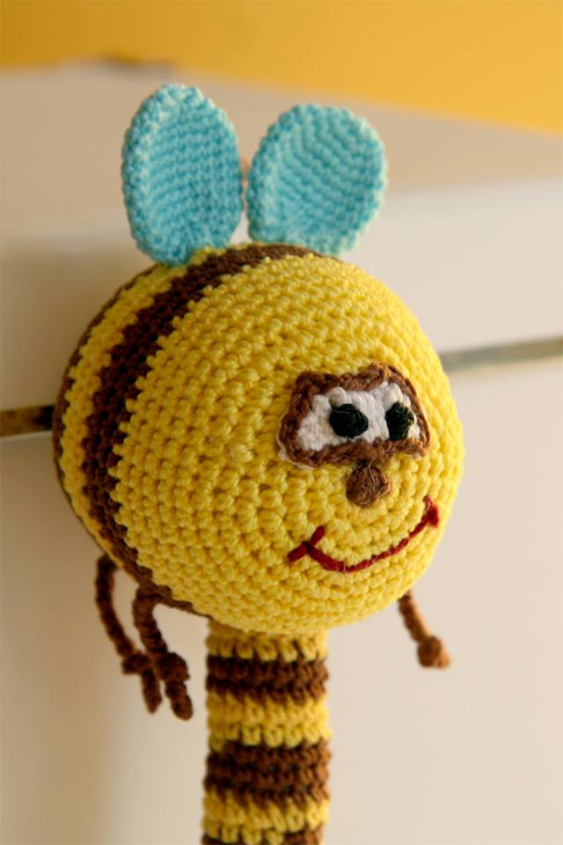 Погремушка-пчела