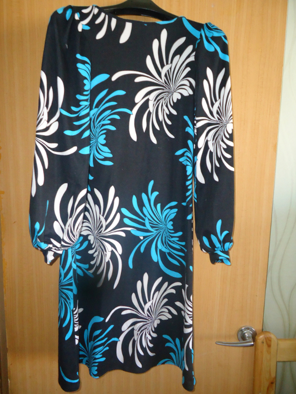 отдам женскую одежду 44-46 размера