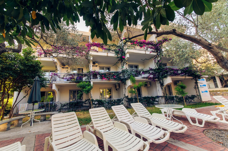 ЧЕРНОГОРИЯ. Петровац. Vile Oliva 3*