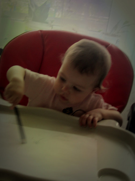 моя девочка уже совсем большая!!!