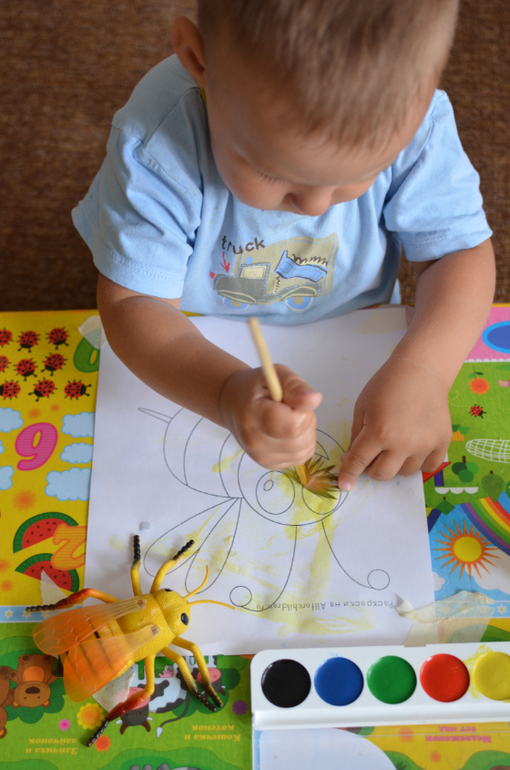 день 2 ТН "Насекомые"  - пчела