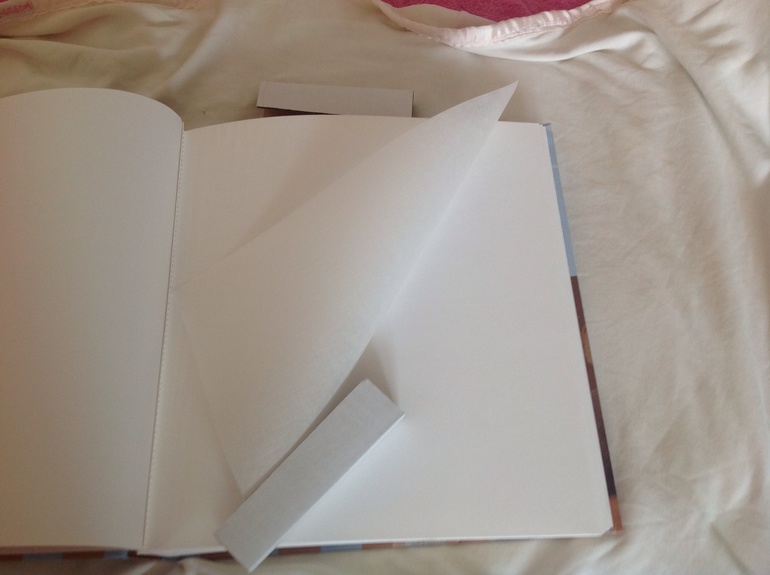 Фотоальбом розовый 600 руб и голубой 500 руб.