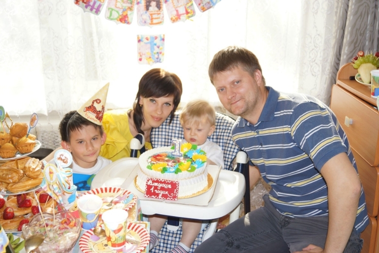 Владюшке 1 год!!!)