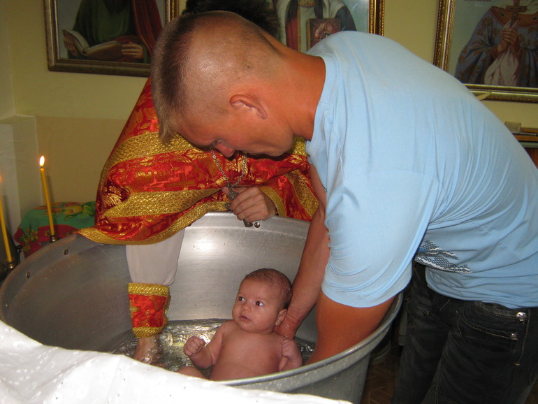 Окрестили малышку
