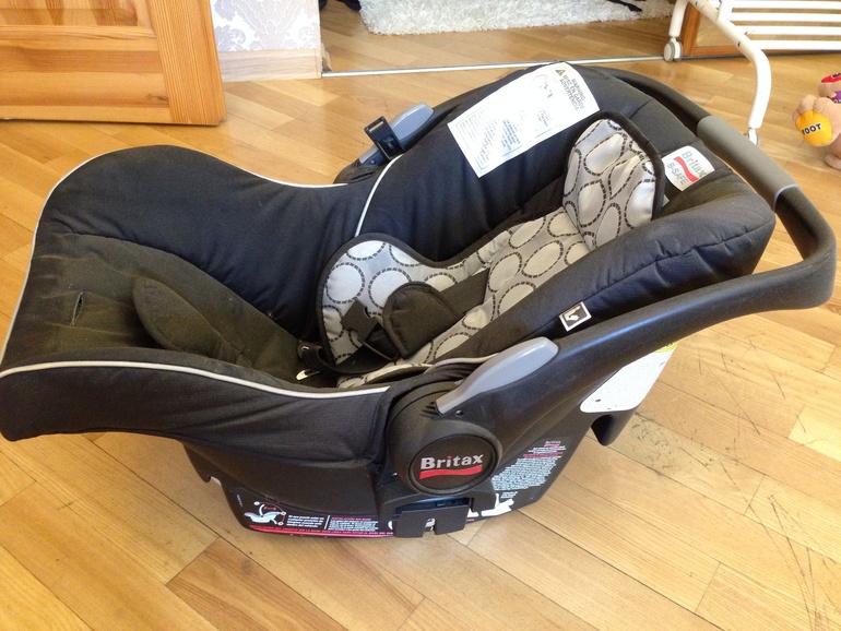Britax коляска и авто кресло с базой