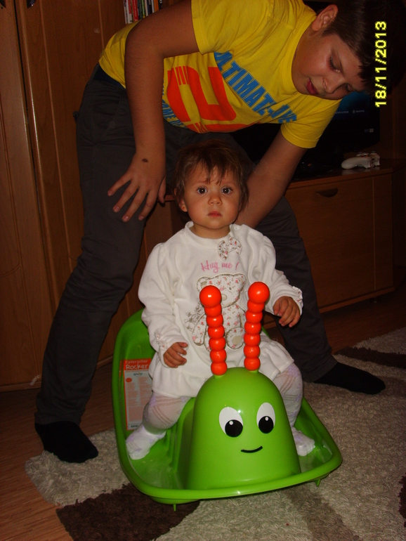 Вот и стукнул нам годик