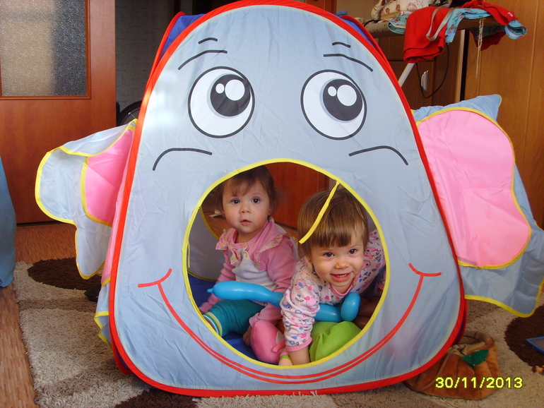 Вот и стукнул нам годик