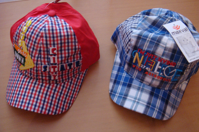 Шапочки,шлемы,панамы и бейсболки на весну,осень,лето для мальчиков и девочек.Добавила!!!!