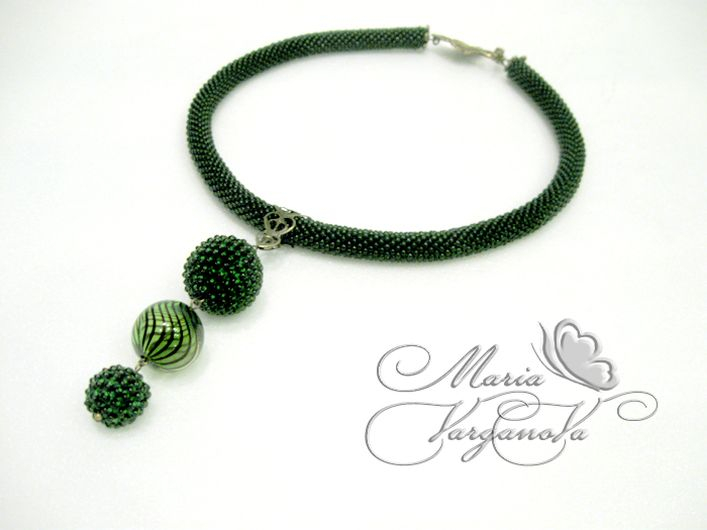 Новенькие жгутики и лариаты из бисера