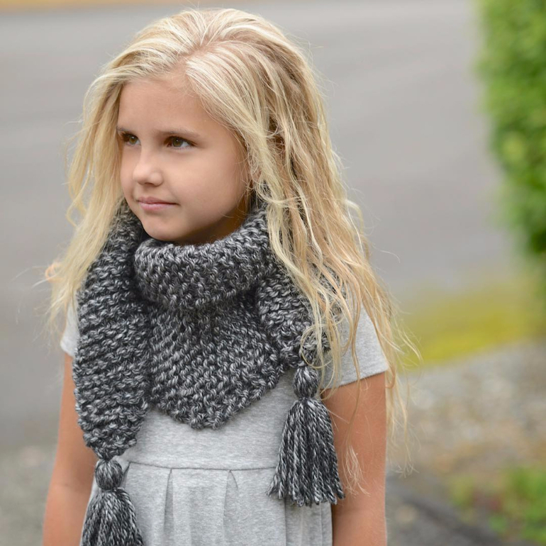 Вязаные шарфы спицами для девочек