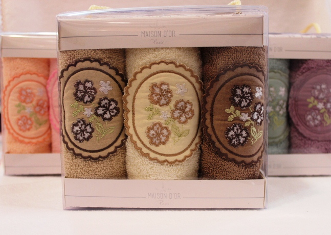 Шикарные наборы полотенец М*аis*o*nD*or в подарочных коробках от 250 р!