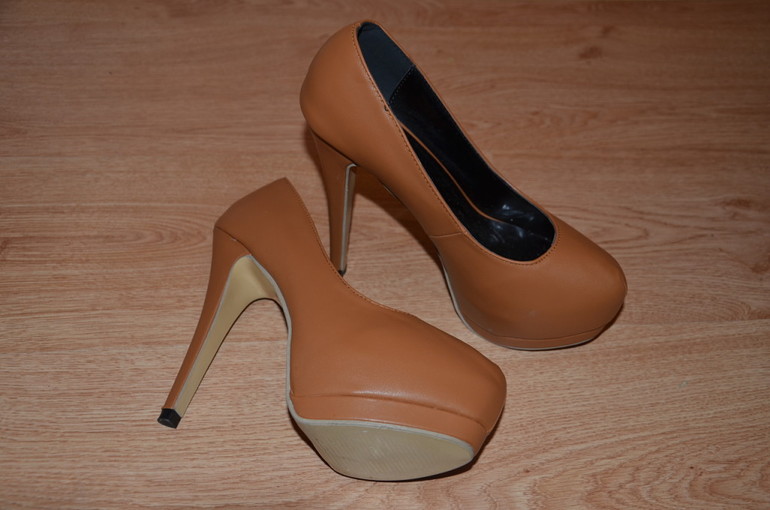 ОБУВЬ НОВАЯ. Туфли, босоножки,ботильоны. РАЗНЫЕ РАЗМЕРЫ...