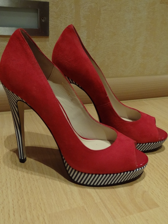 Генеральная уборка!!! Сабо, туфли, ботильоны, сапоги, кроссовки...У меня 37,5, ношу 38р-р