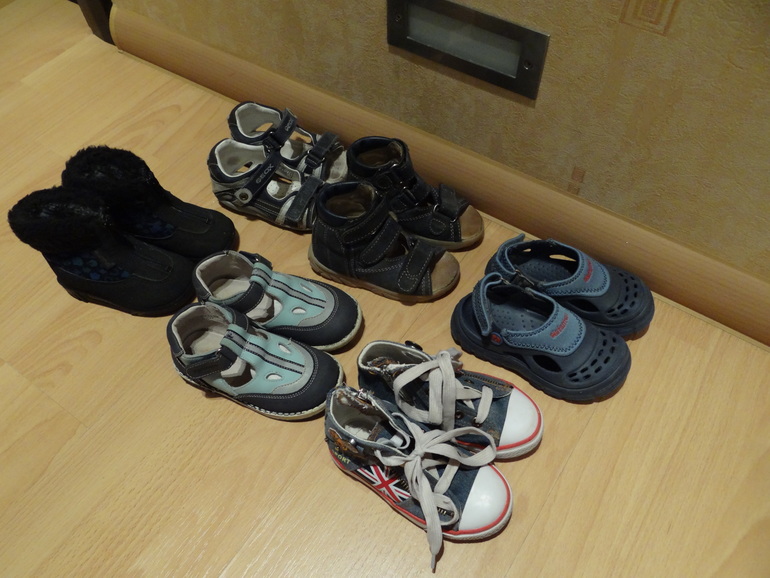 При разборе шкафа...