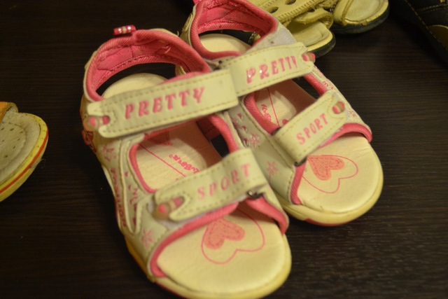 Обувь(сандалики, кроссовки, полуботинки, сапожки) от 18 - 23р-р. Дешево!!!