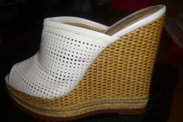 Новые кожаные сабо - 35,36,38 и 40 размер! 1050 руб