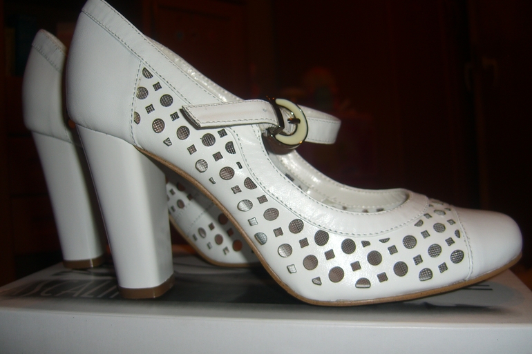 Пристрой красивой обувочки - найди свою пару!!!