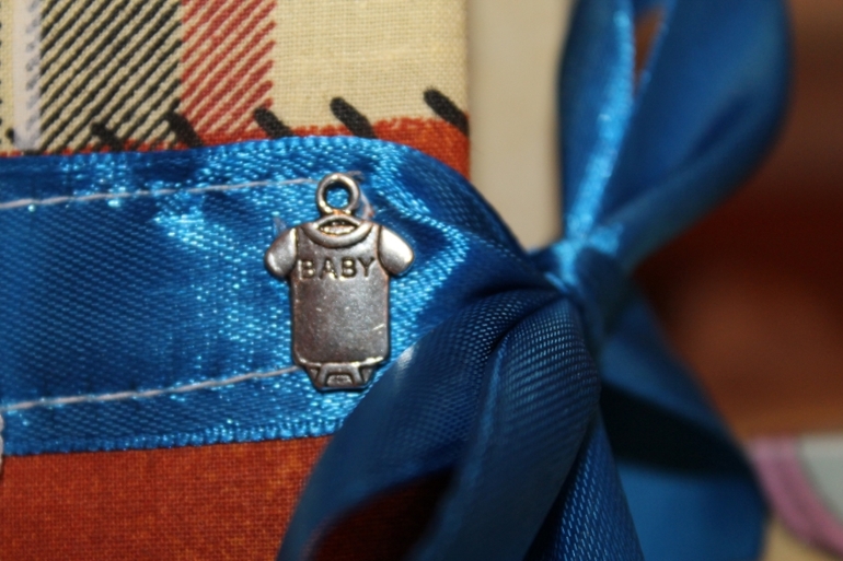 Сделала альбомчик нашему малышу