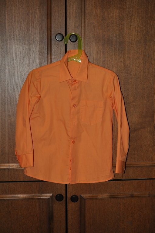 Рубашки на мальчика и брюки 110-116 размер. За всё - 2000 руб. Торг