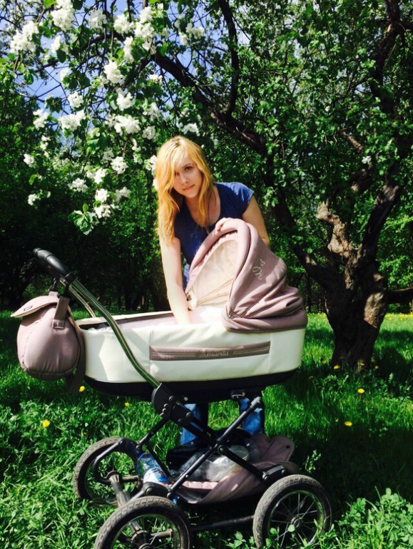 Нам 1 месяц! Много букв))