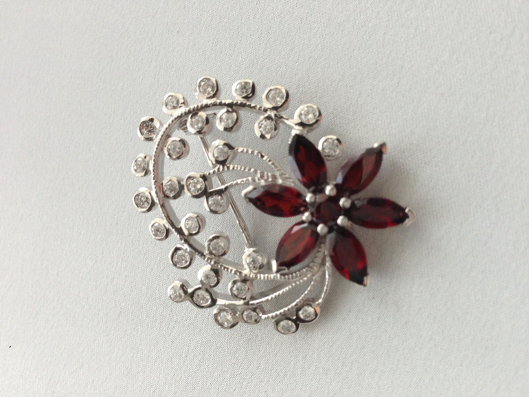 Украшения из серебра 925 пробы