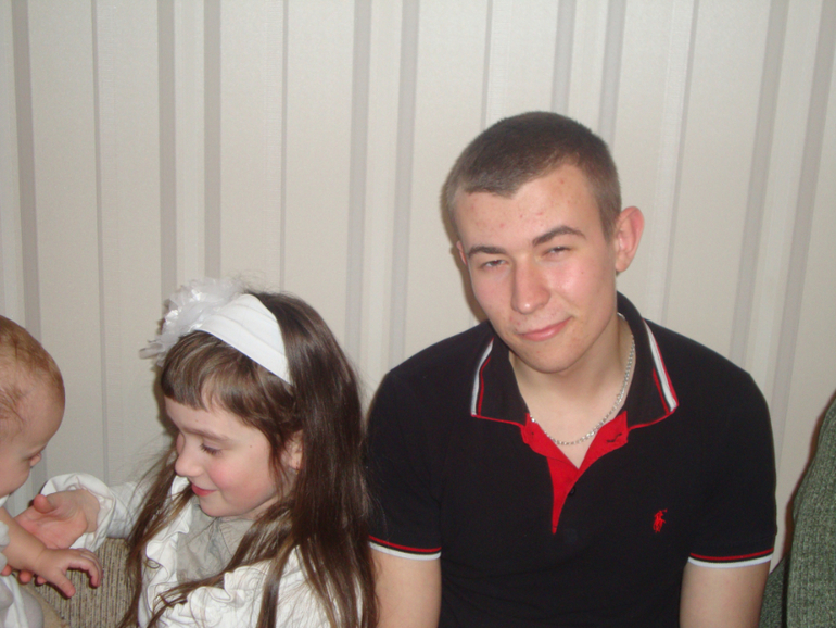 Вот и исполнился нам годик)))