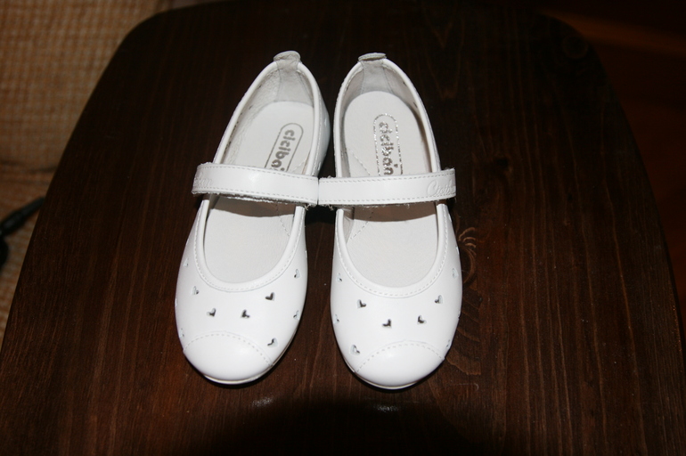 Туфельки новые белые 26 размер Ciciban 1200 руб.