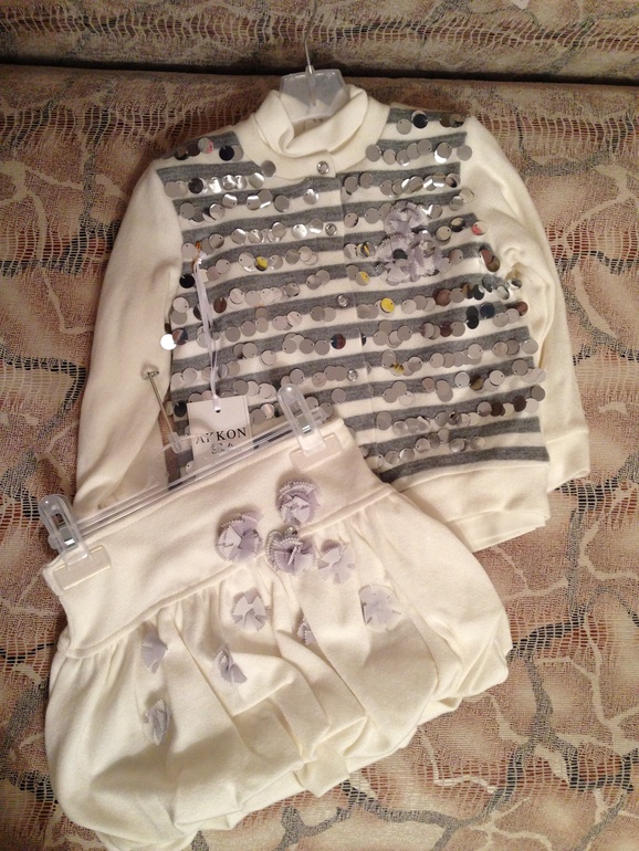 Комплект тройка. Кофта, лонгслив и юбка. Размеры на 1,2,3 года.цена 2400 руб